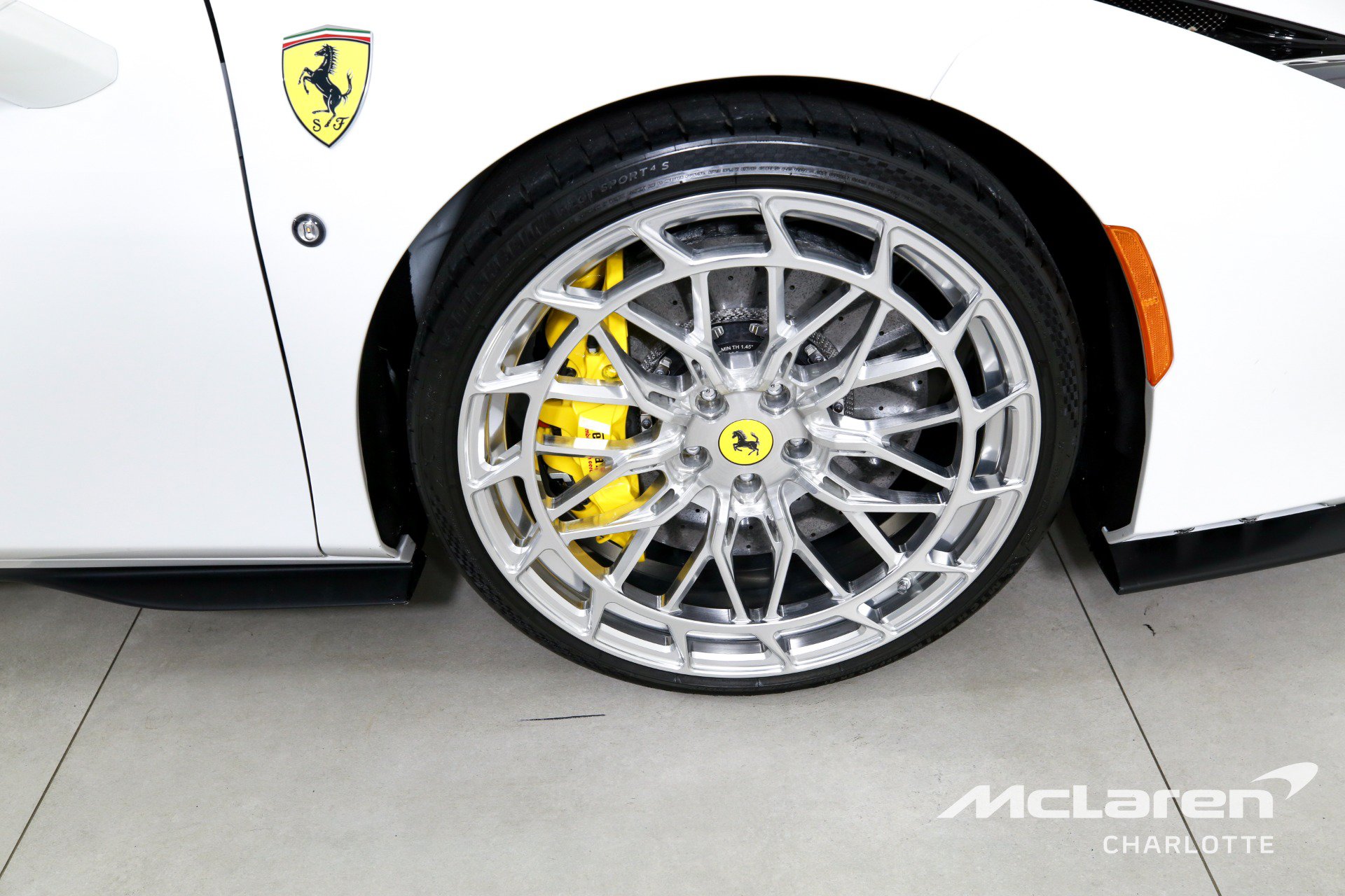 Used 2023 Ferrari F8 Tributo RWD image 27