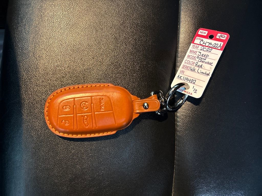 Used 2022 Jeep Grand Cherokee Limited w/ Tech Group image 30