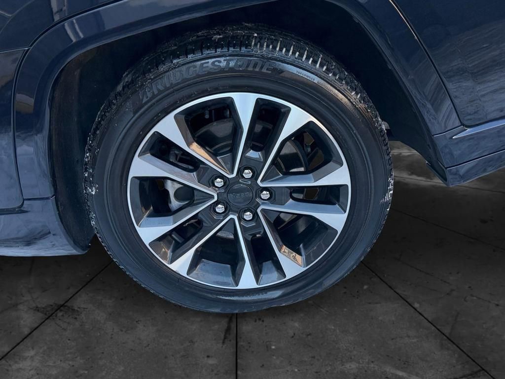 Used 2023 Jeep Grand Cherokee L Overland image 33