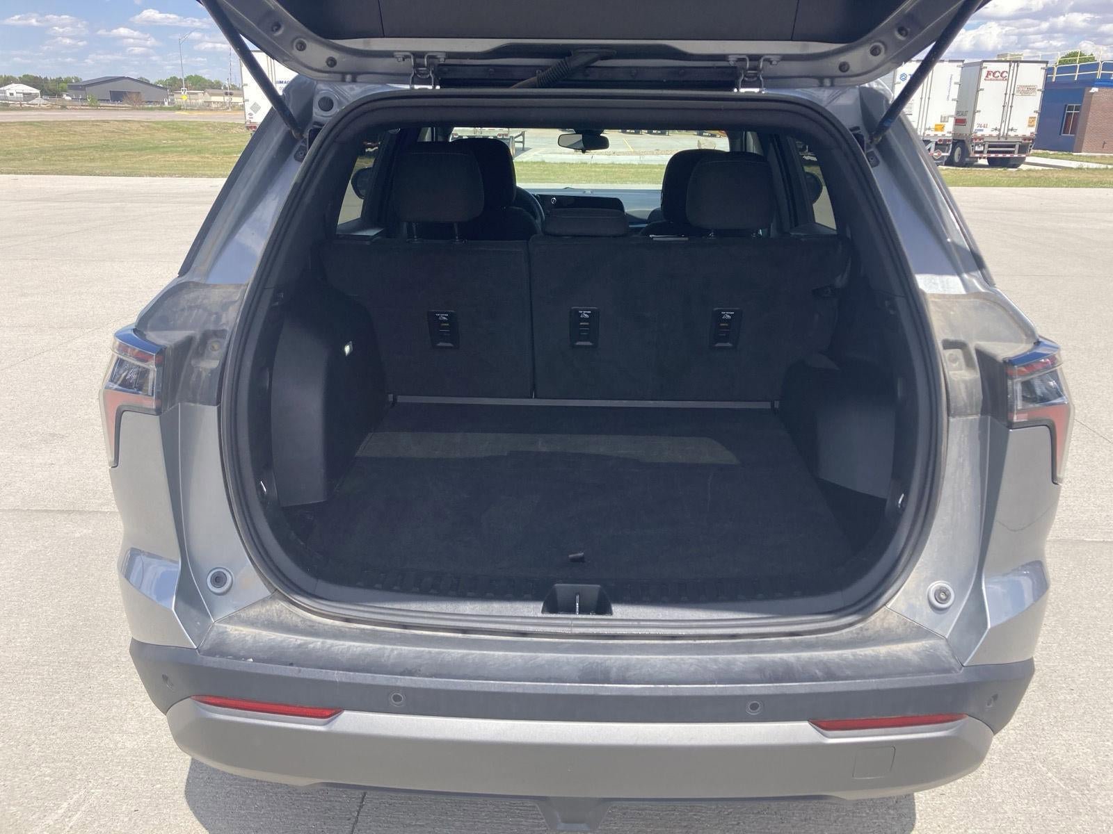 Used 2025 Chevrolet Equinox LT AWD/4WD image 27