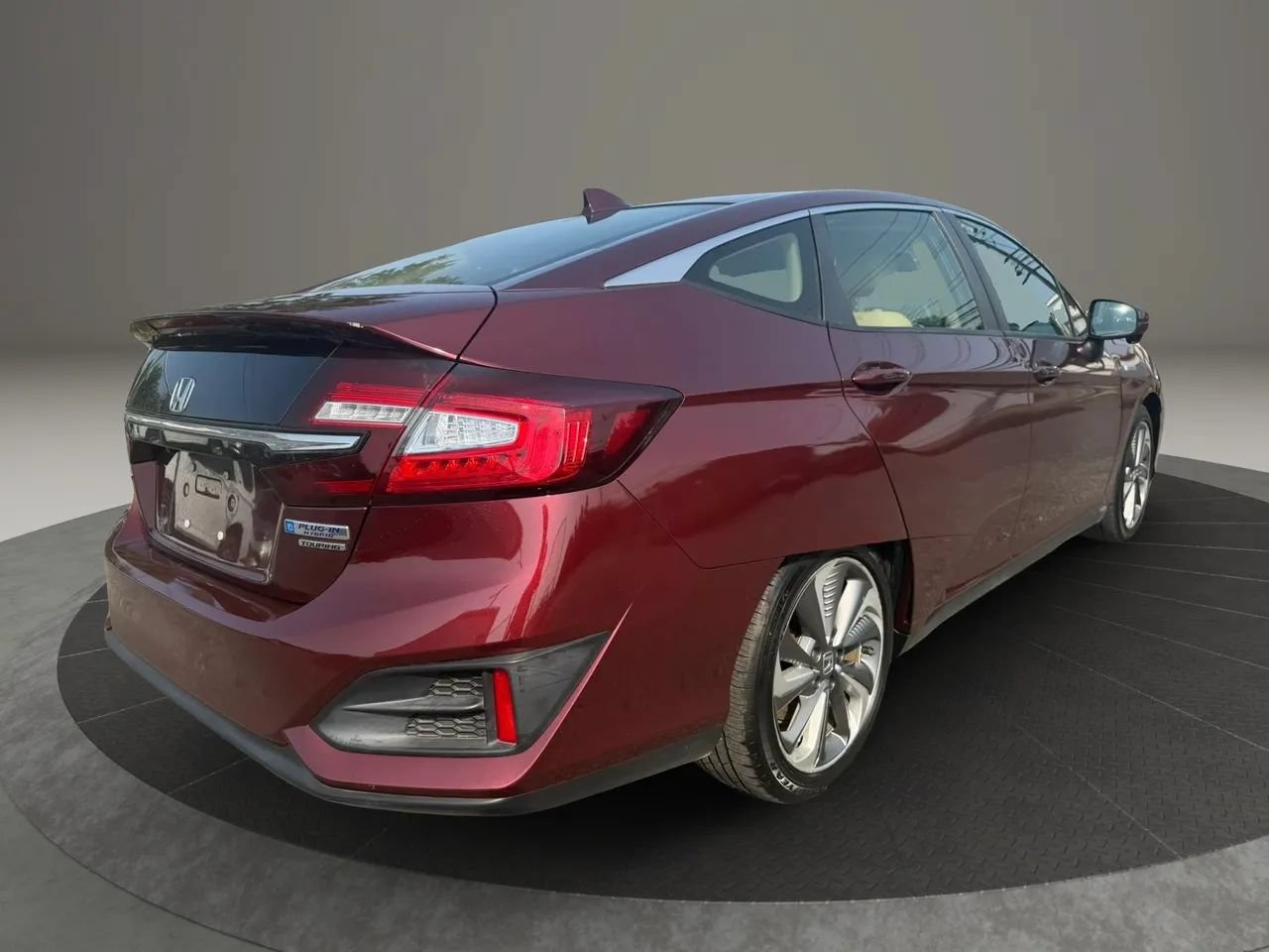 Used 2018 Honda Clarity Touring image 5