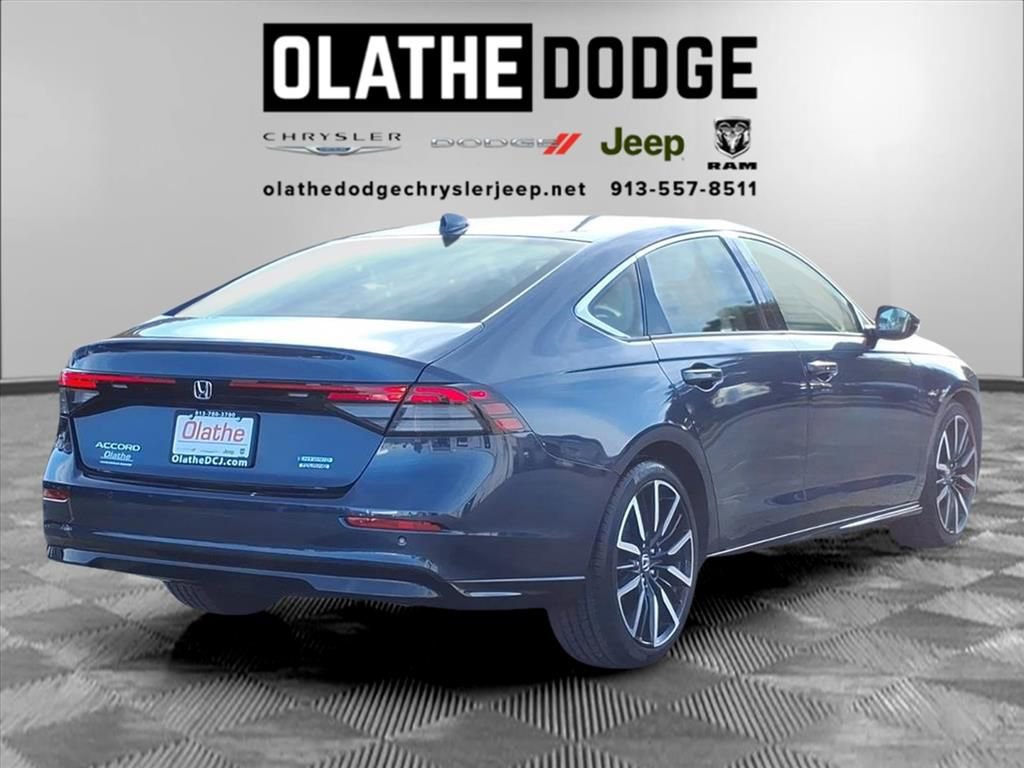 Used 2023 Honda Accord Touring image 8