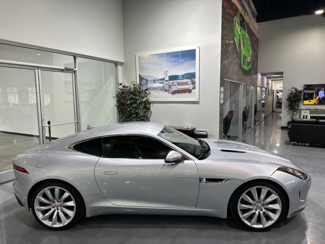 Used 2015 Jaguar F-TYPE S RWD image 22