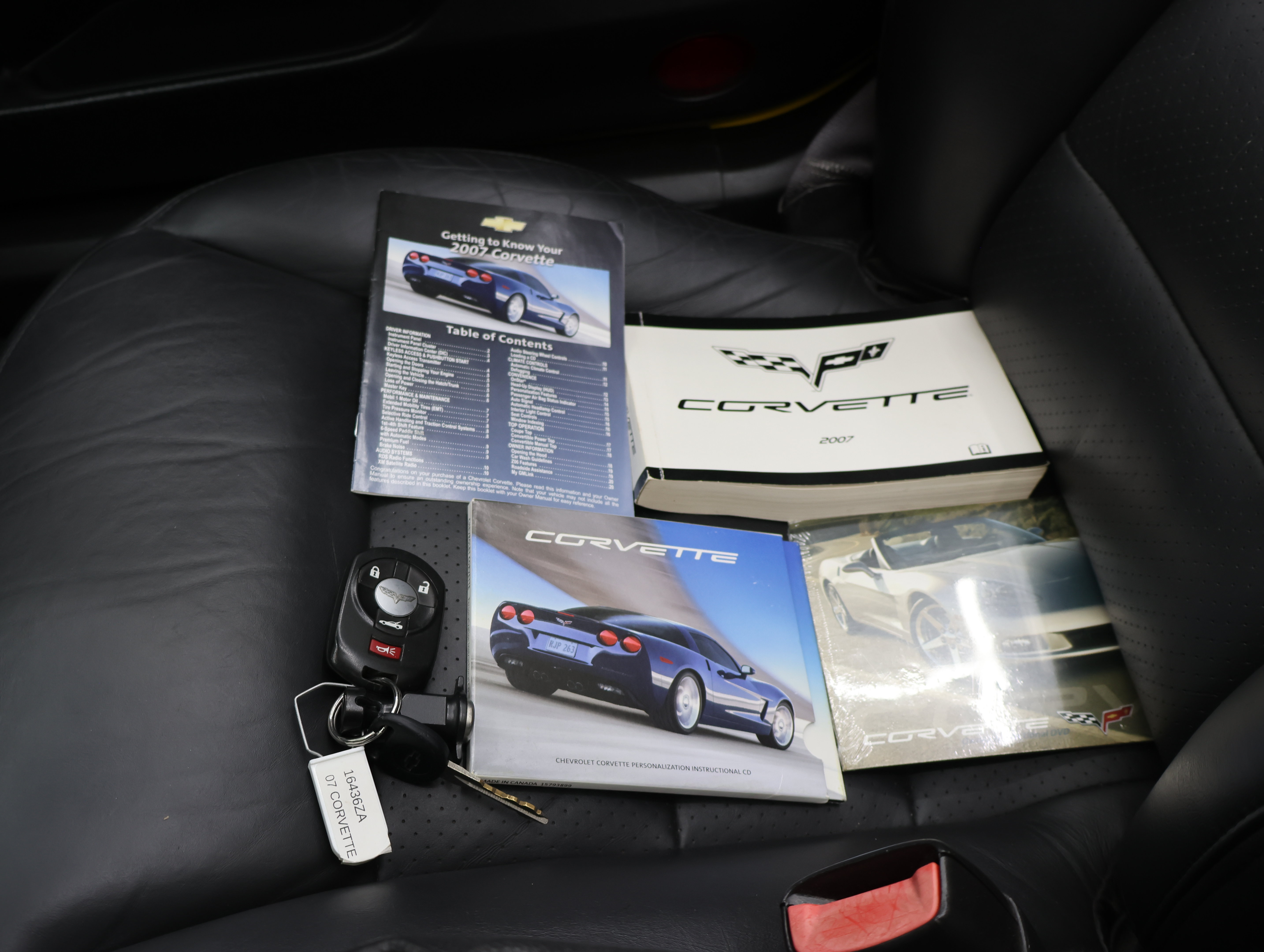 Used 2007 Chevrolet Corvette Coupe w/ Preferred Equipment Group RWD image 39