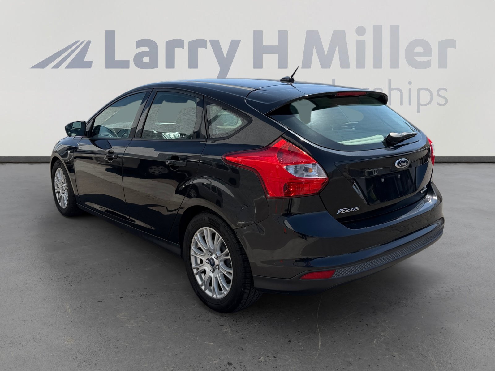 Used 2012 Ford Focus SE FWD image 3
