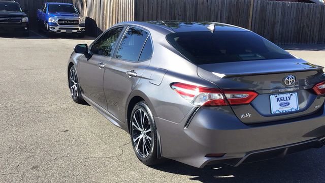 Used 2020 Toyota Camry SE image 7
