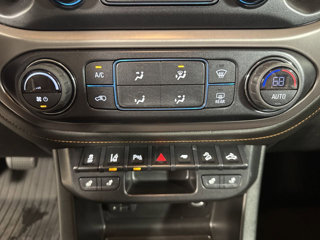 Used 2022 GMC Canyon AT4 image 27