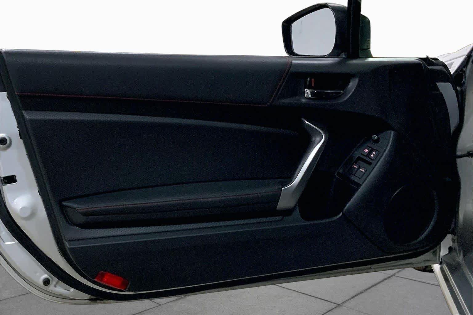 Used 2013 Scion FR-S RWD image 17