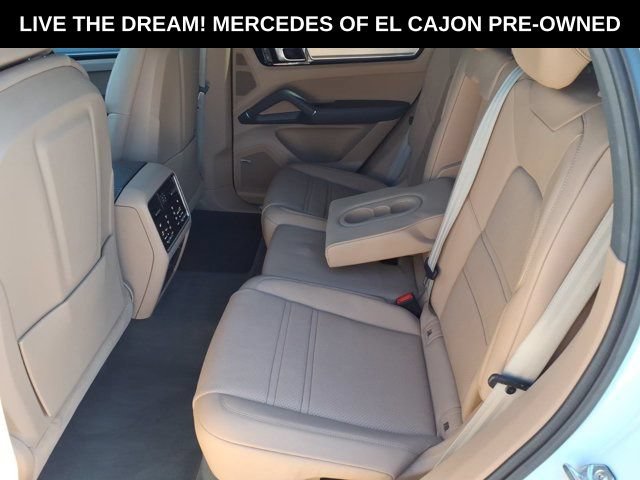 Used 2022 Porsche Cayenne Platinum Edition AWD/4WD image 19