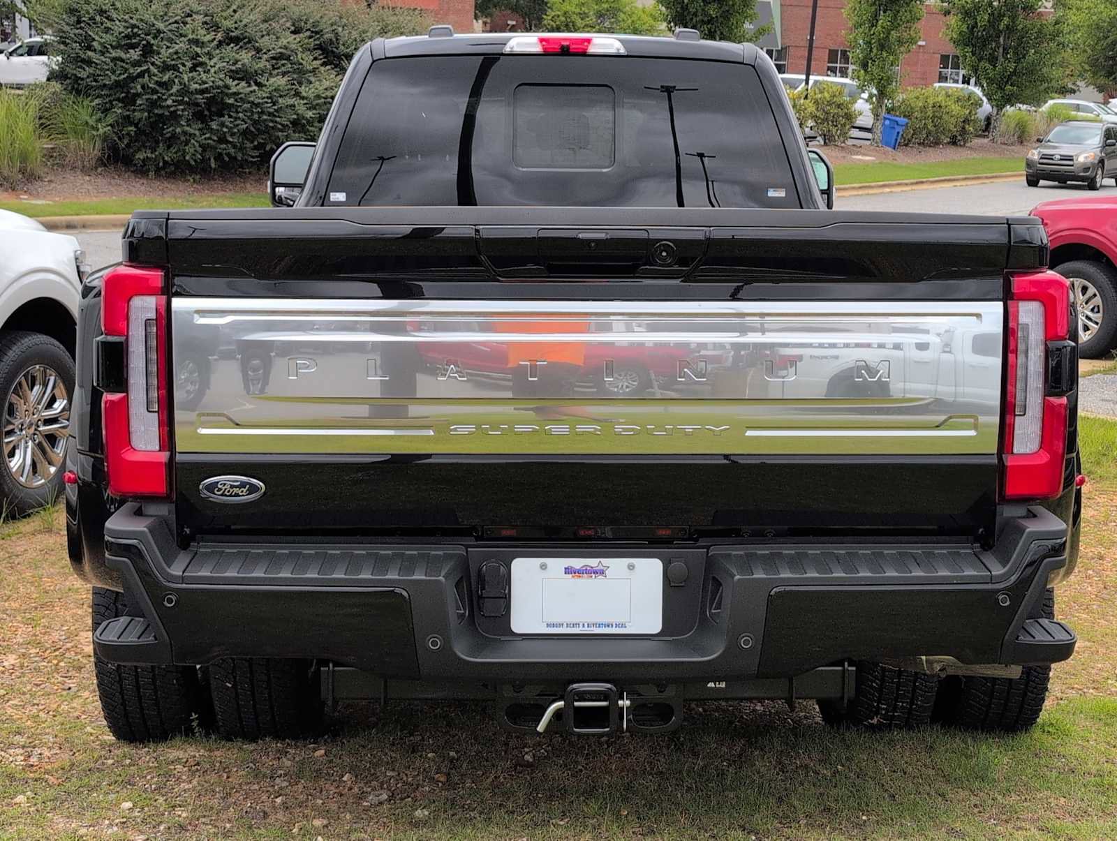 New 2025 Ford F350 Platinum w/ Platinum Plus Package image 14