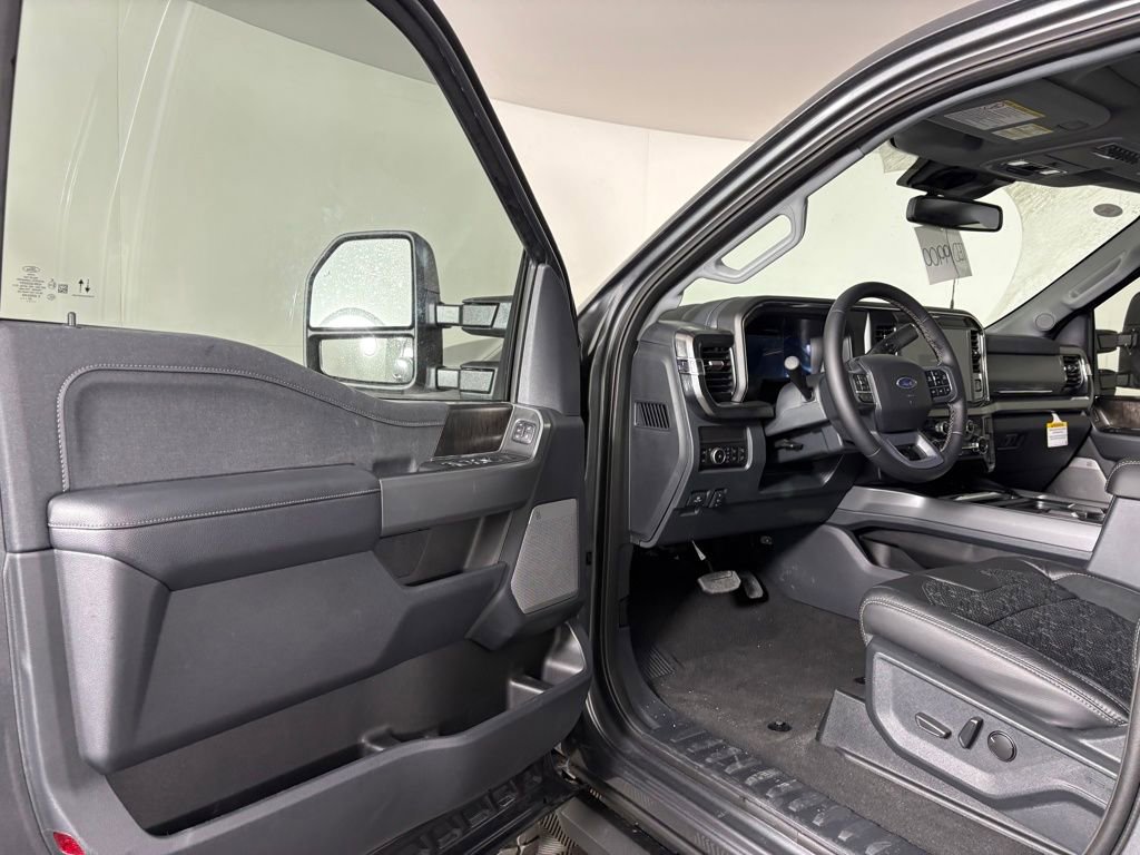 New 2026 Ford F250 Lariat w/ Black Appearance Package image 15