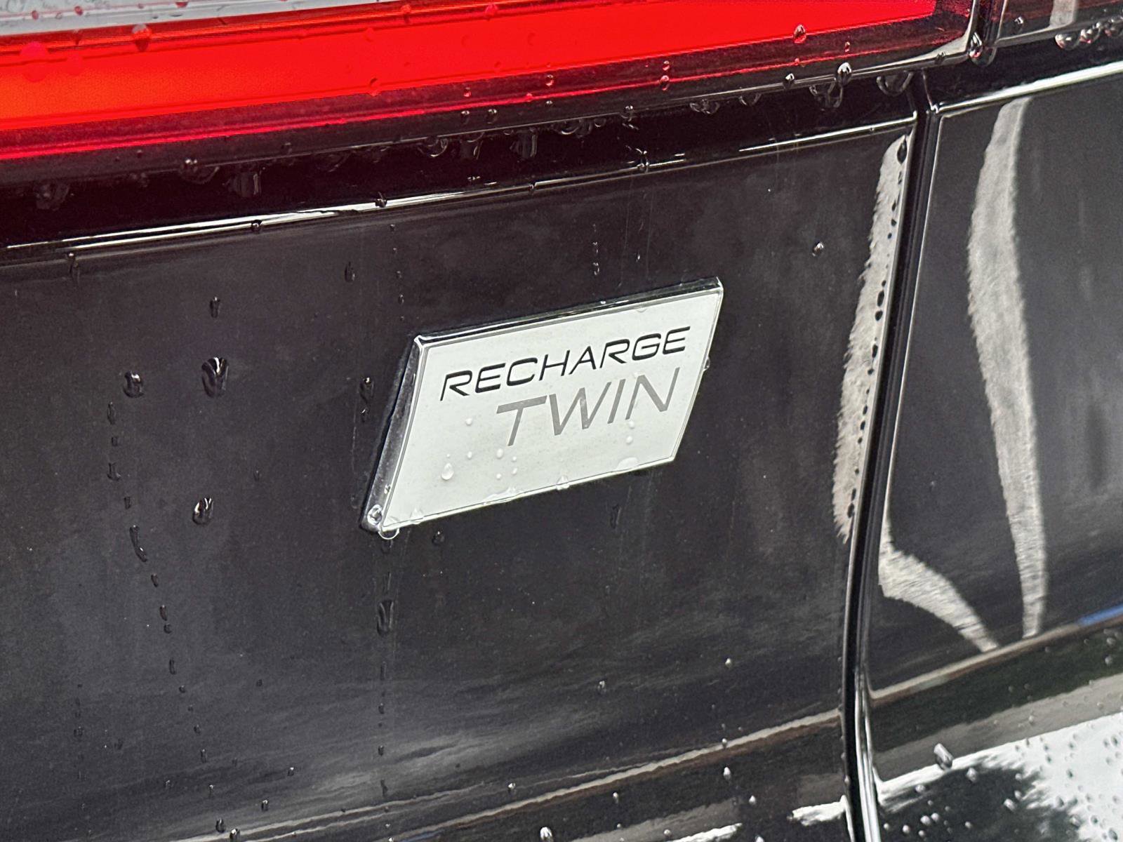 Certified 2023 Volvo C40 P8 Recharge Ultimate image 28