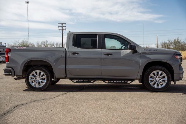 Used 2024 Chevrolet Silverado 1500 Custom image 4
