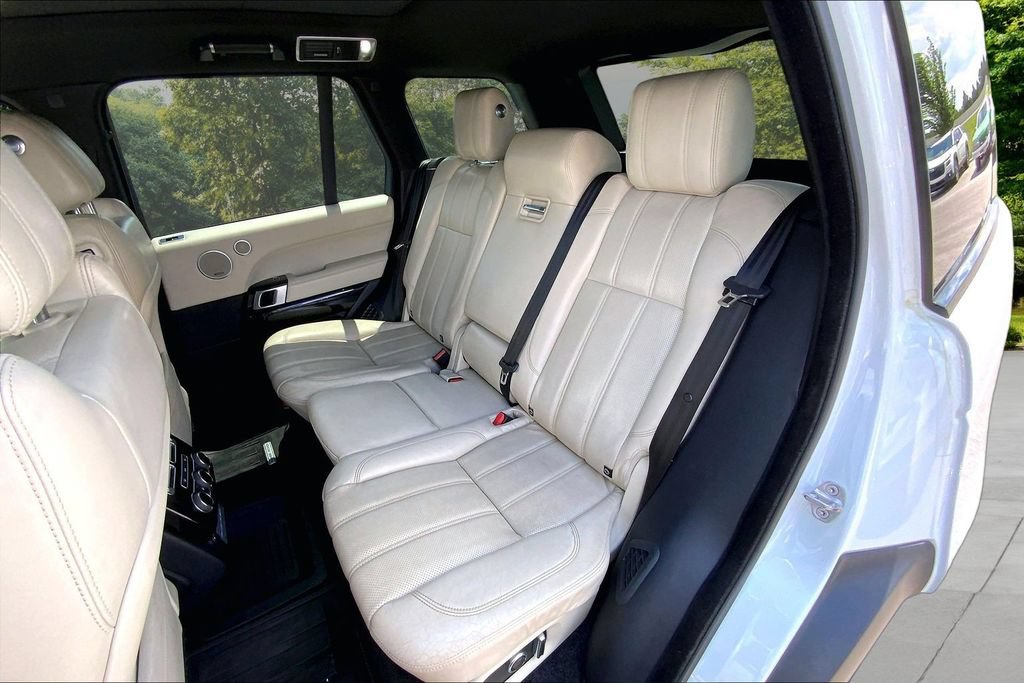 Used 2017 Land Rover Range Rover Supercharged AWD/4WD image 21