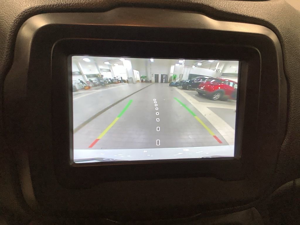 Used 2020 Jeep Renegade Limited image 18