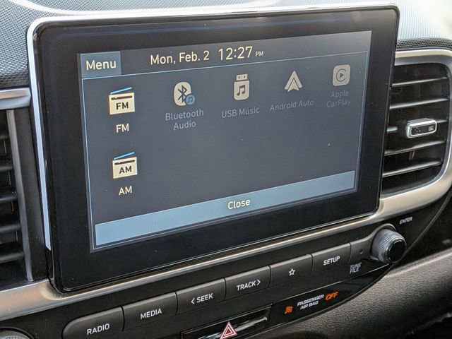 Used 2025 Hyundai Venue SEL image 21