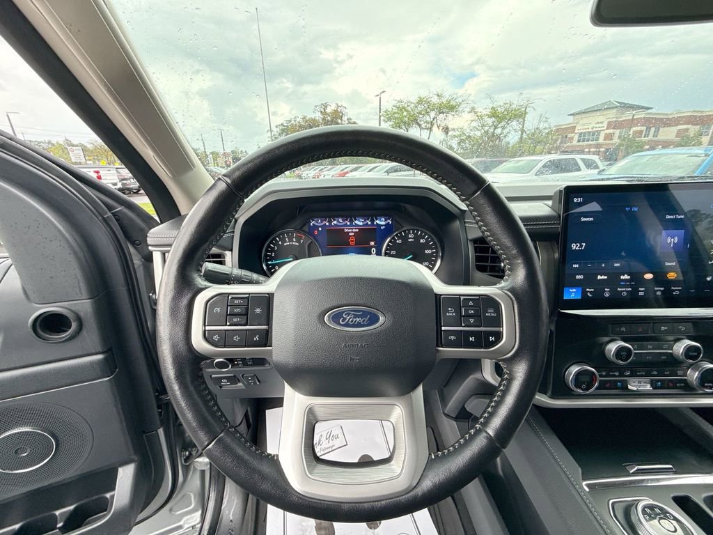 Used 2024 Ford Expedition Max XLT image 14