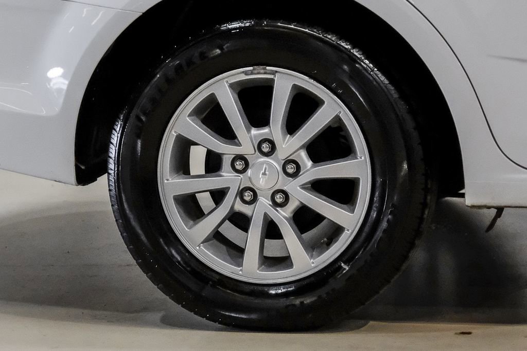 Used 2019 Chevrolet Sonic LT w/ Convenience Package image 53