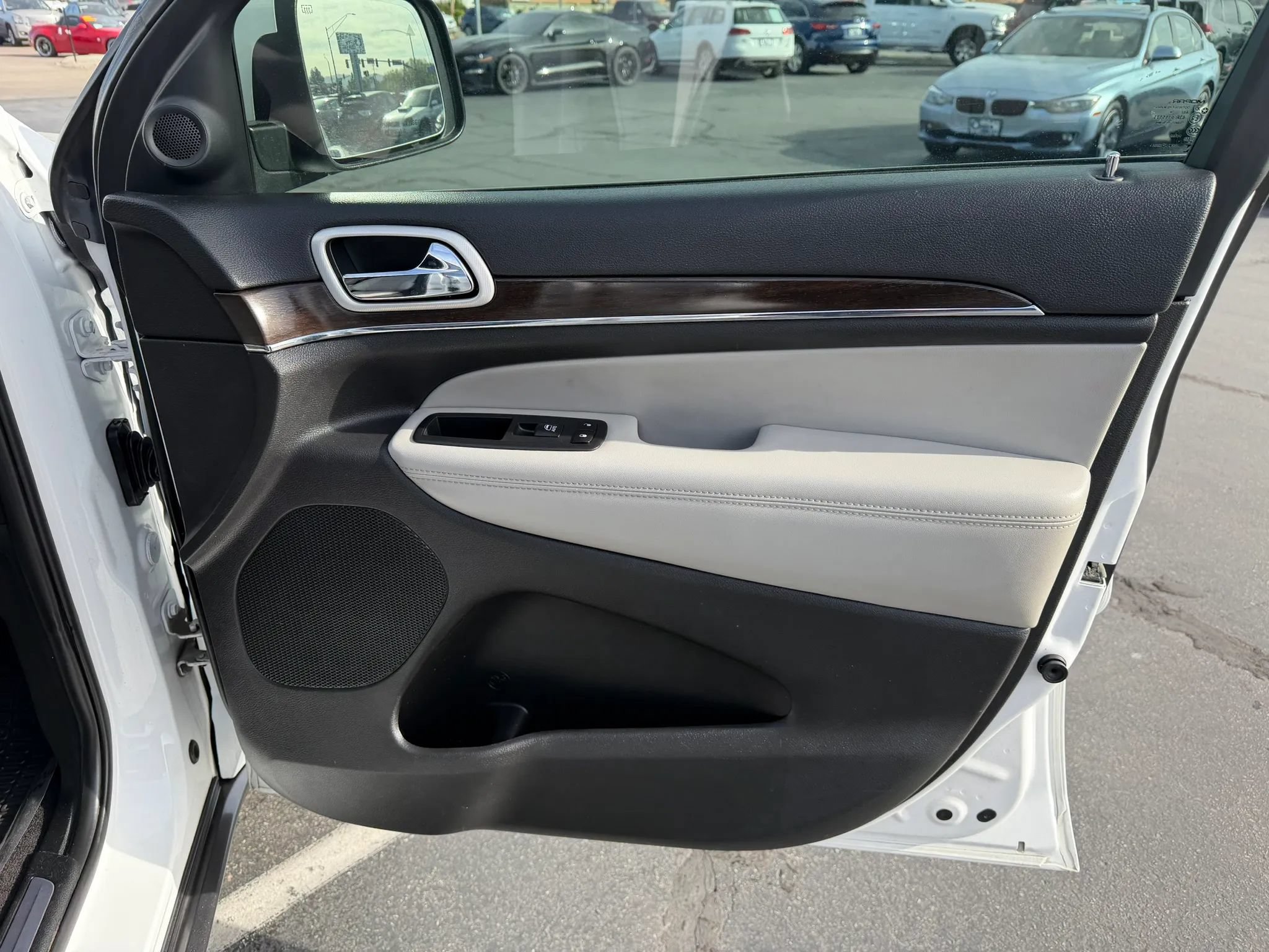Used 2018 Jeep Grand Cherokee Limited RWD image 14