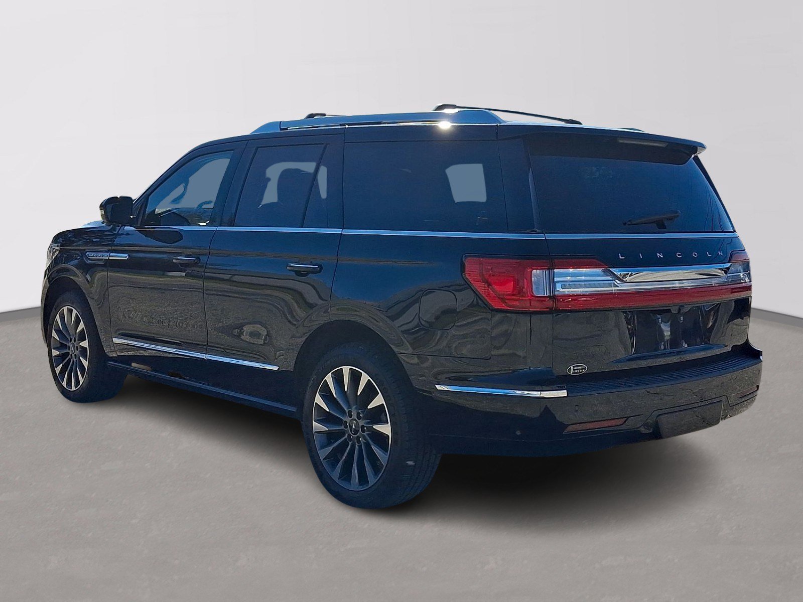 Certified 2020 Lincoln Navigator Reserve w/ Luxury Package image 4