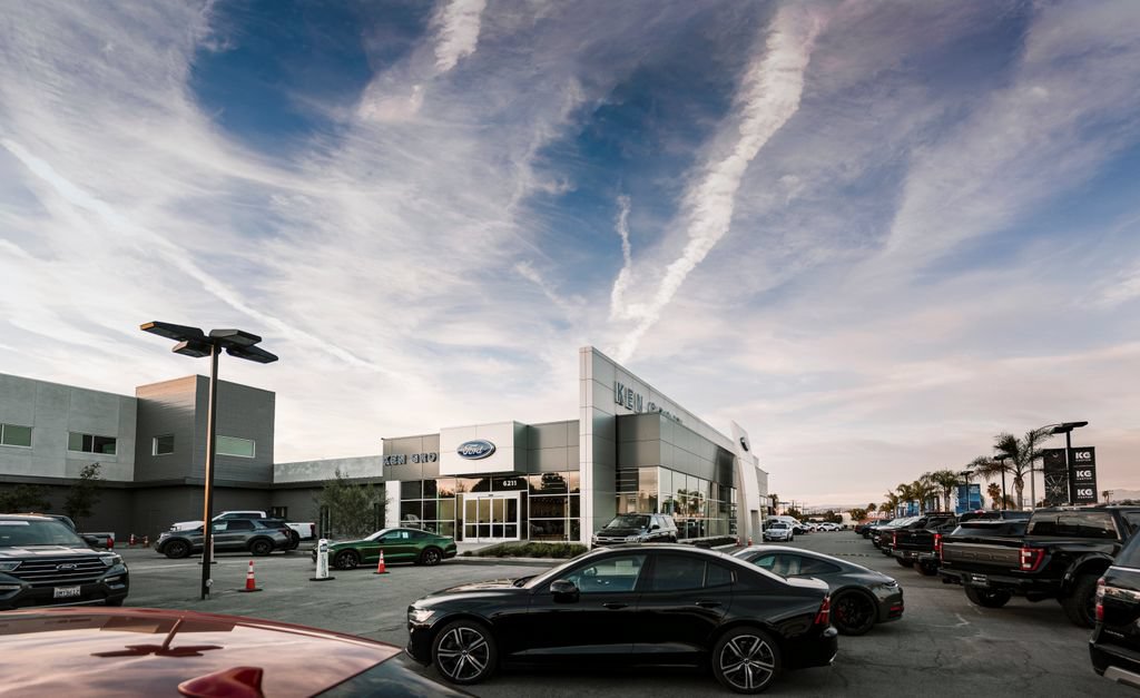 Used 2023 Hyundai Santa Fe SE AWD/4WD image 26