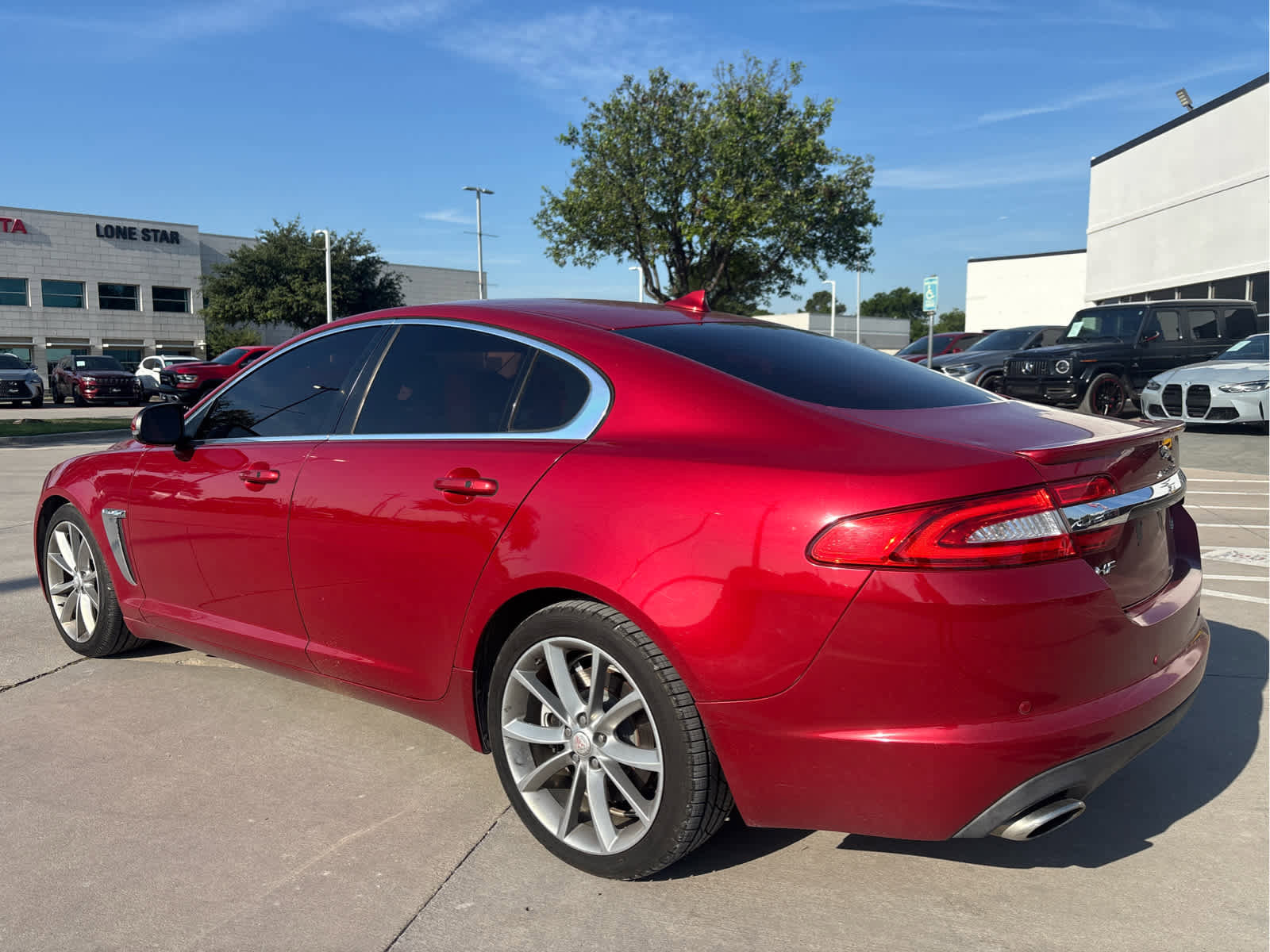 Used 2015 Jaguar XF Sport RWD image 2