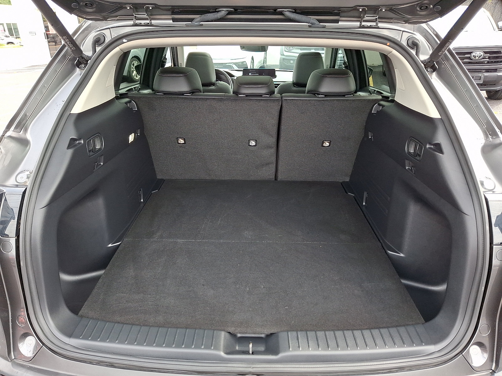 Used 2024 MAZDA CX-50 AWD 2.5 S w/ Cargo Package image 30
