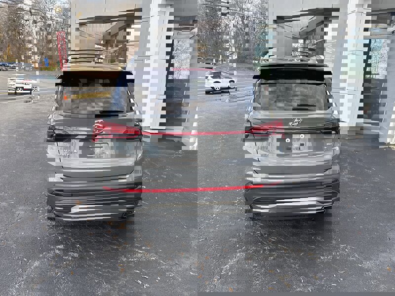 Used 2023 Hyundai Santa Fe SEL image 5