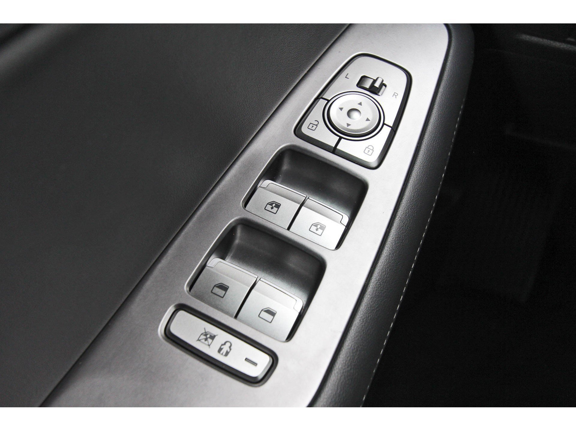 Used 2023 Hyundai Palisade Limited FWD image 25