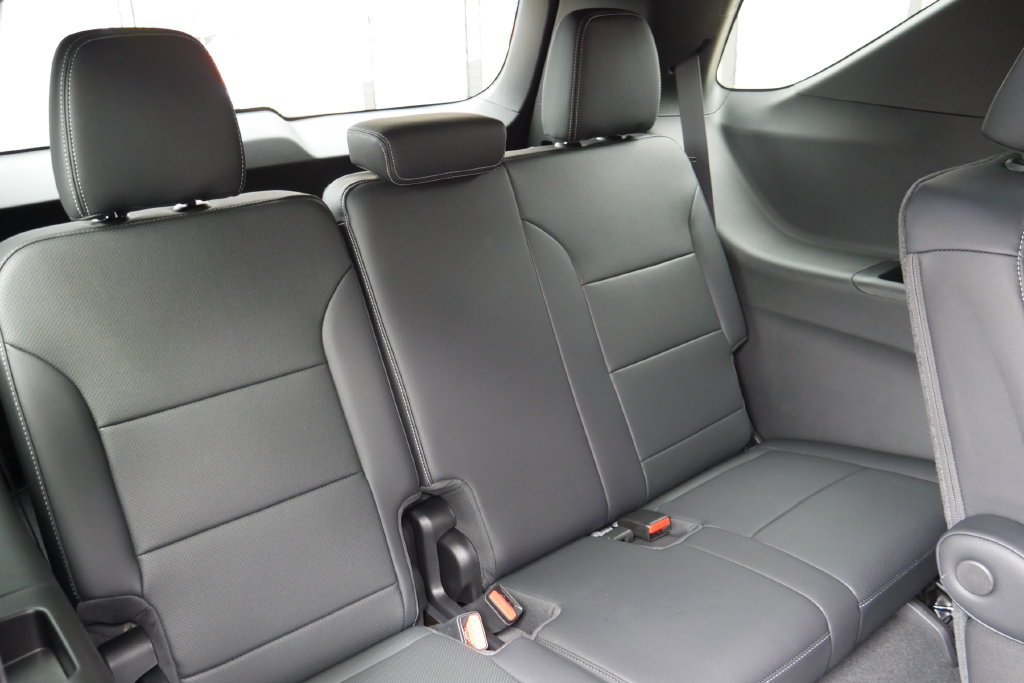 New 2027 Chevrolet Traverse LT w/ Enhanced Driving Package AWD/4WD image 17