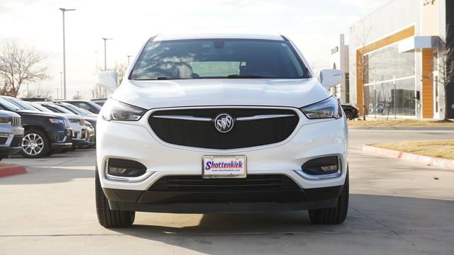 Used 2021 Buick Enclave Essence w/ Sport Touring Edition image 2