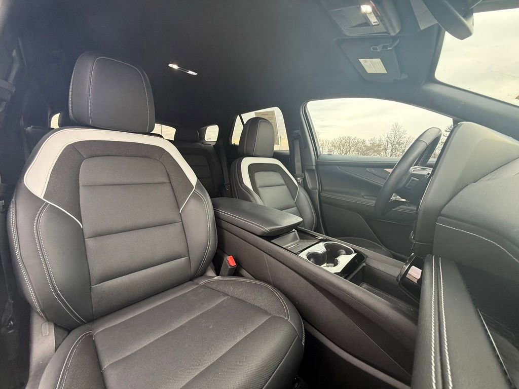 Used 2024 Chevrolet Blazer EV LT image 32