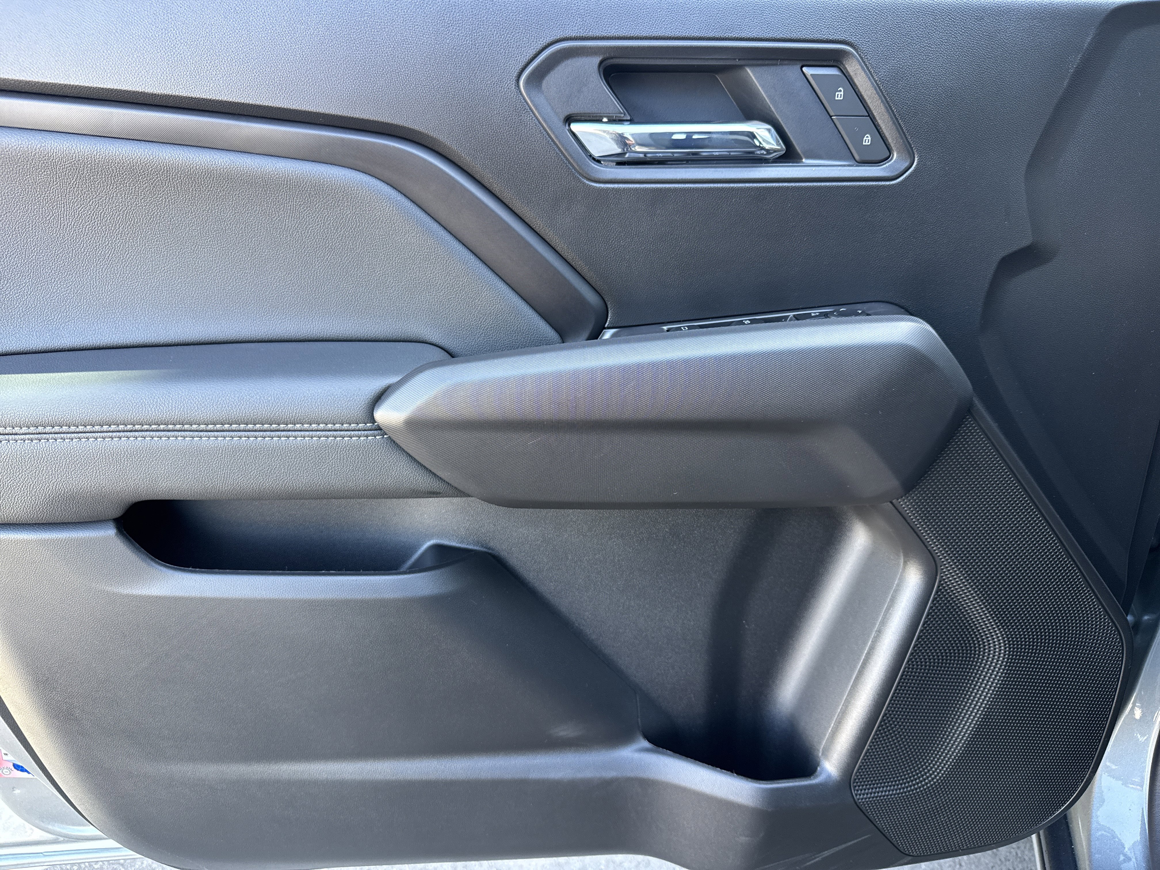 New 2026 GMC Canyon Elevation w/ Convenience Package image 14