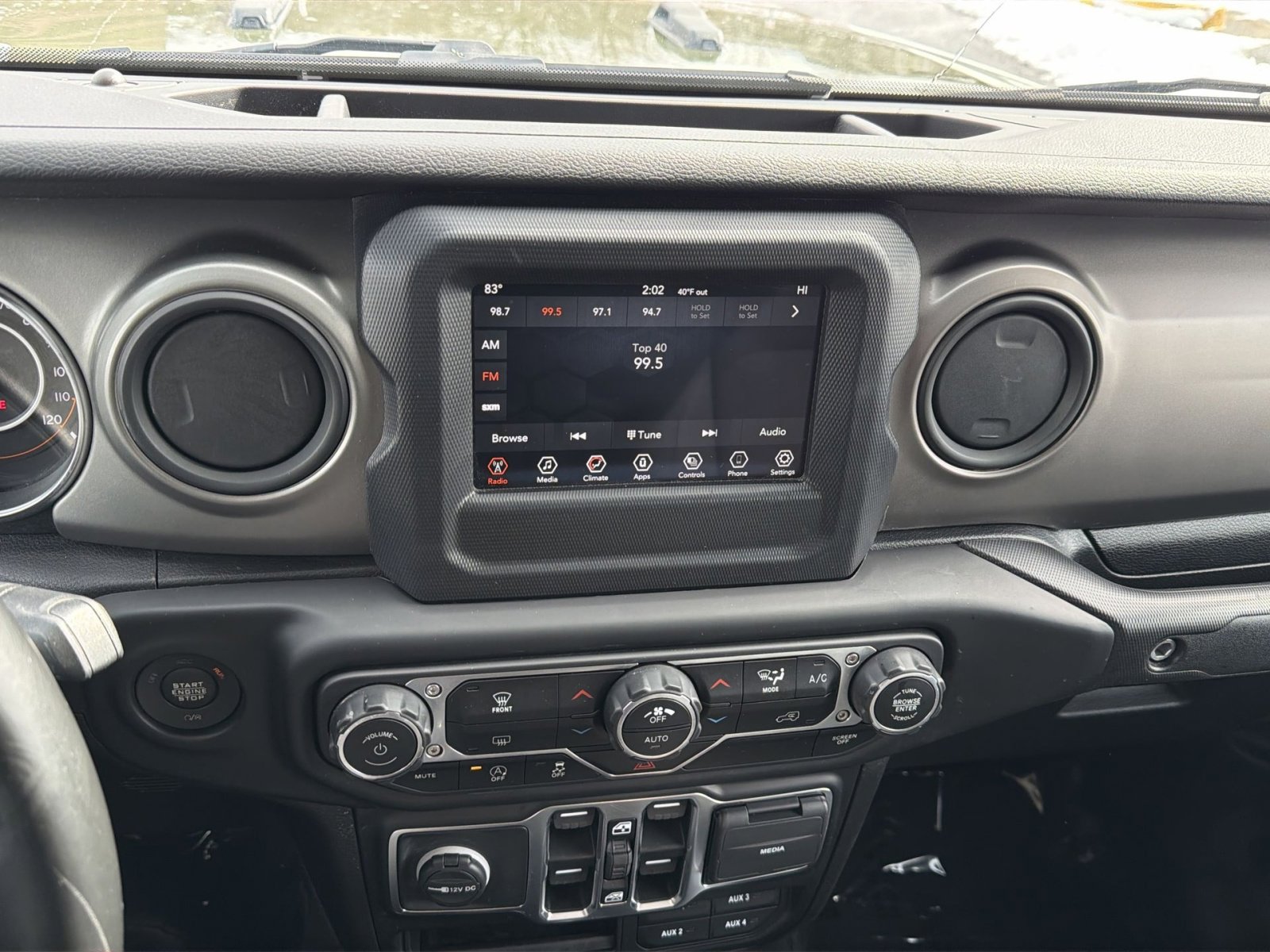 Used 2021 Jeep Gladiator Willys image 18