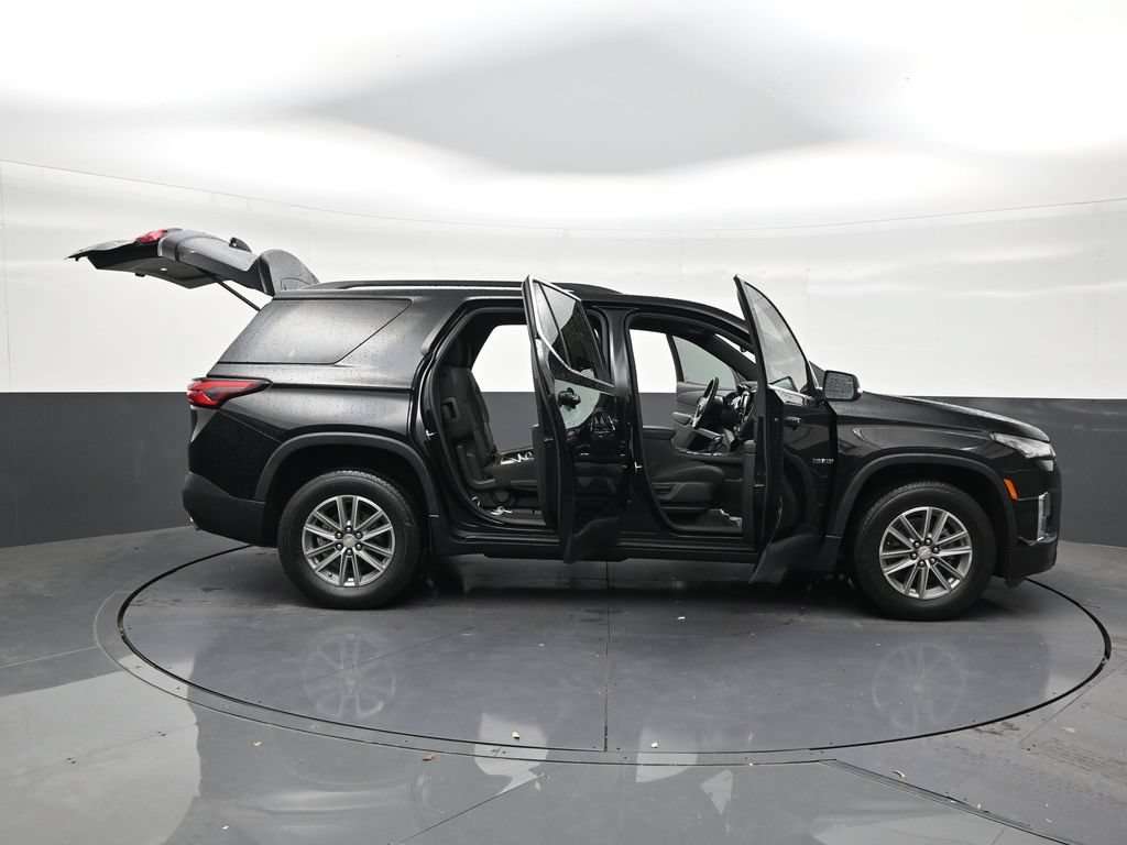 Used 2023 Chevrolet Traverse LT FWD image 29
