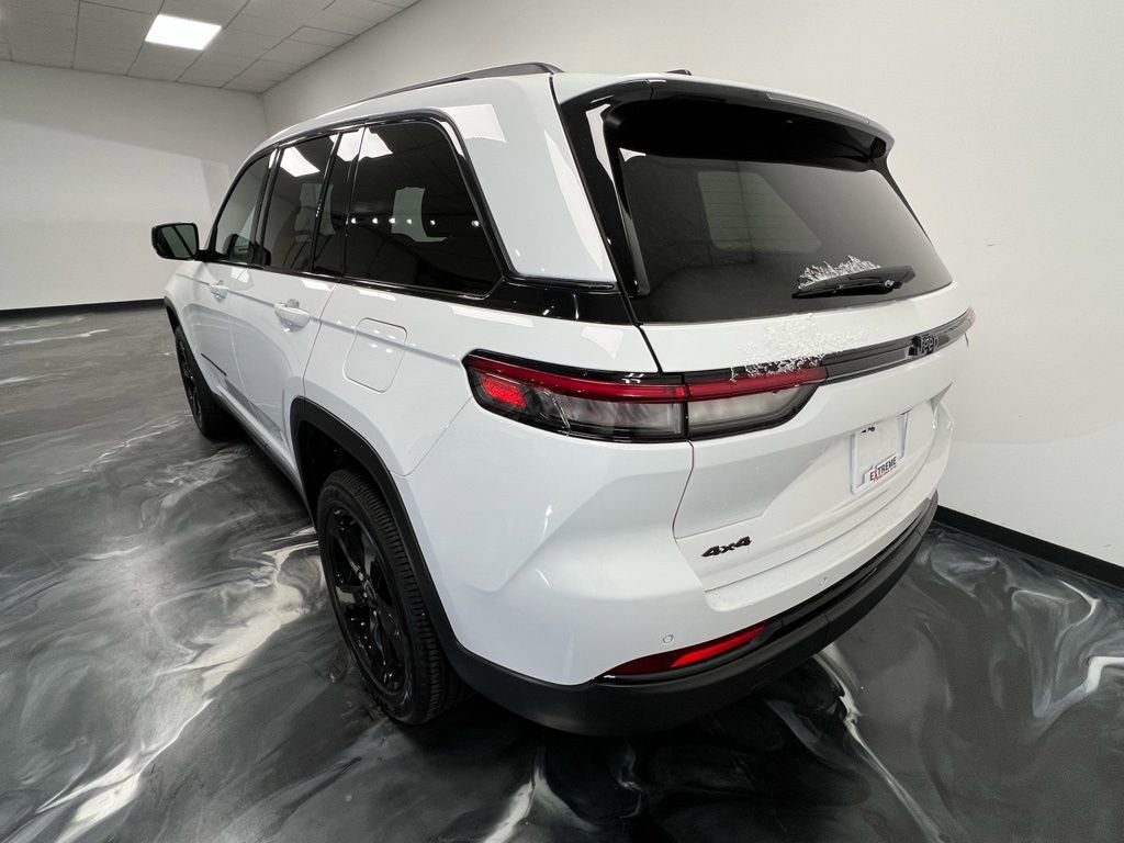 Used 2024 Jeep Grand Cherokee Altitude image 18