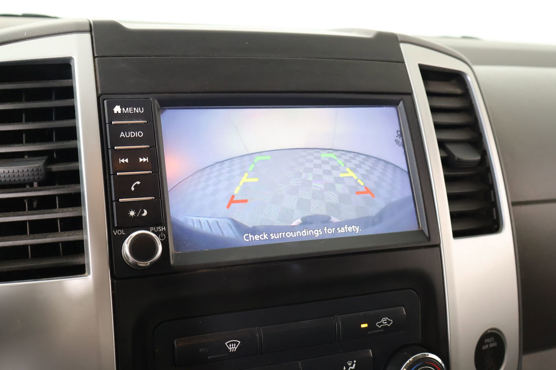 Used 2019 Nissan Frontier Desert Runner RWD image 6
