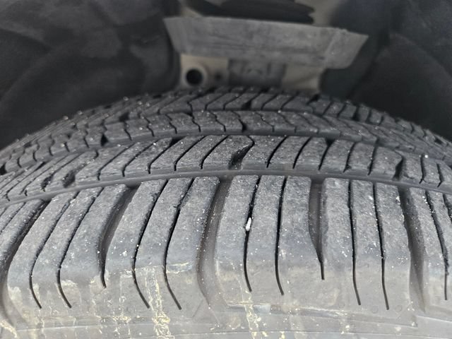 Used 2020 Chevrolet Equinox LT FWD image 28