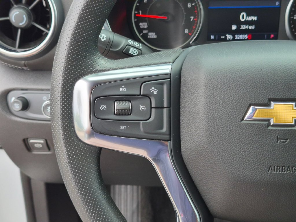 Used 2025 Chevrolet Blazer LT FWD image 17