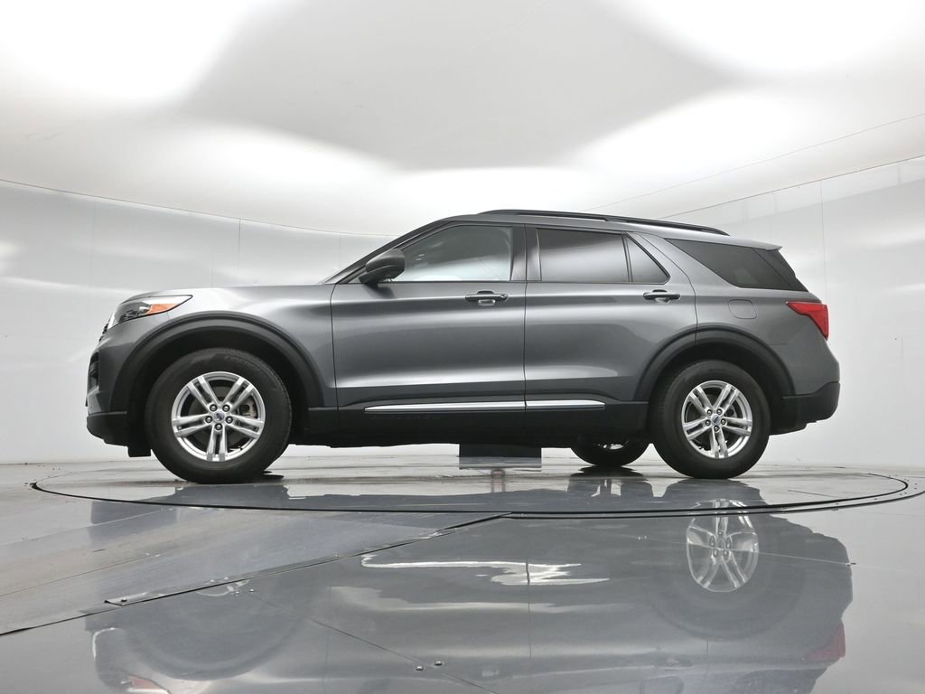 Certified 2023 Ford Explorer XLT RWD image 55