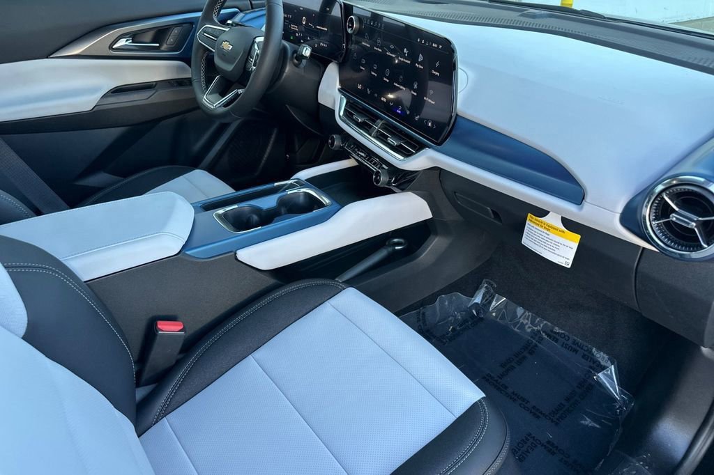 New 2026 Chevrolet Equinox EV LT FWD image 20