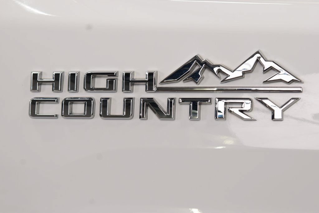 Used 2024 Chevrolet Silverado 3500 High Country w/ Technology Package AWD/4WD image 18