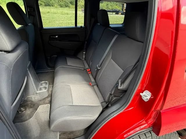 Used 2009 Jeep Liberty Sport AWD/4WD image 15