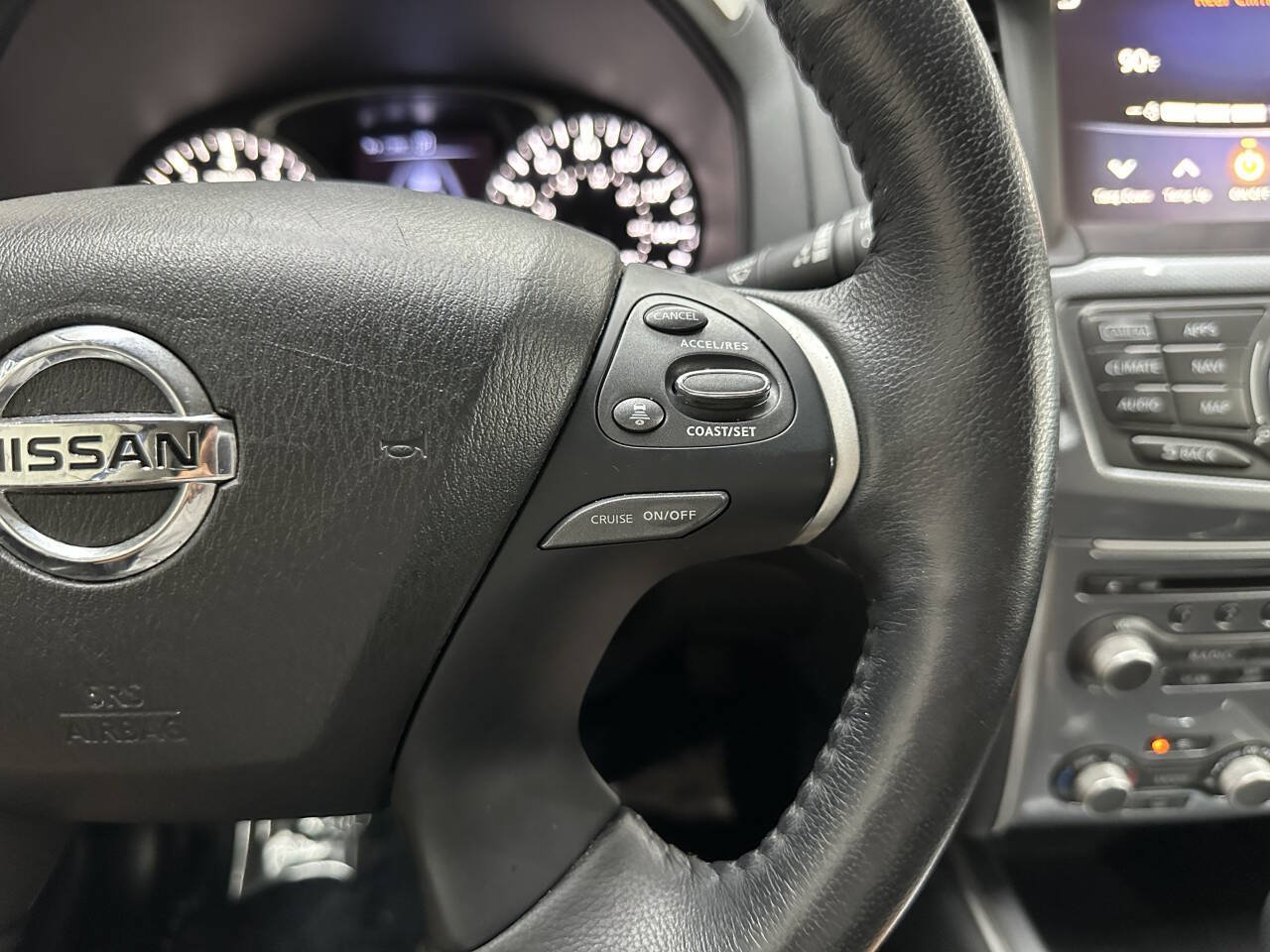 Used 2020 Nissan Pathfinder SL AWD/4WD image 24