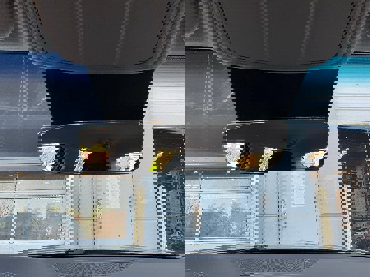 Used 2025 Genesis G70 2.5T image 18