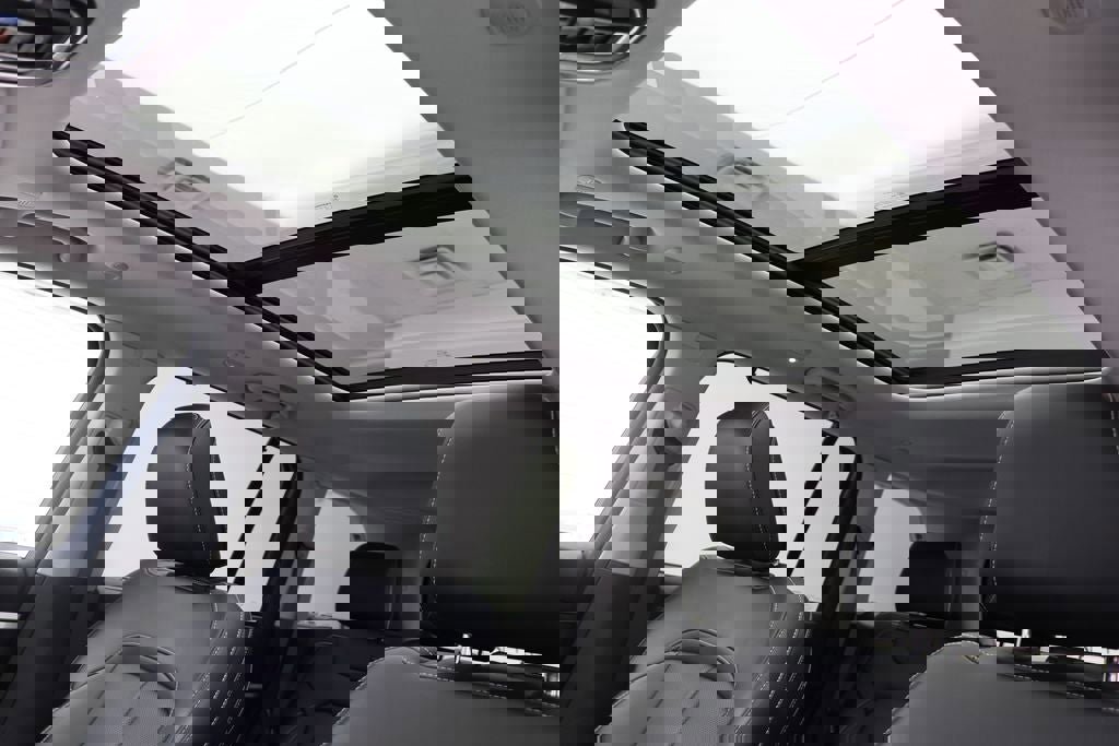 Used 2023 Jeep Grand Cherokee 30th Anniversary image 17