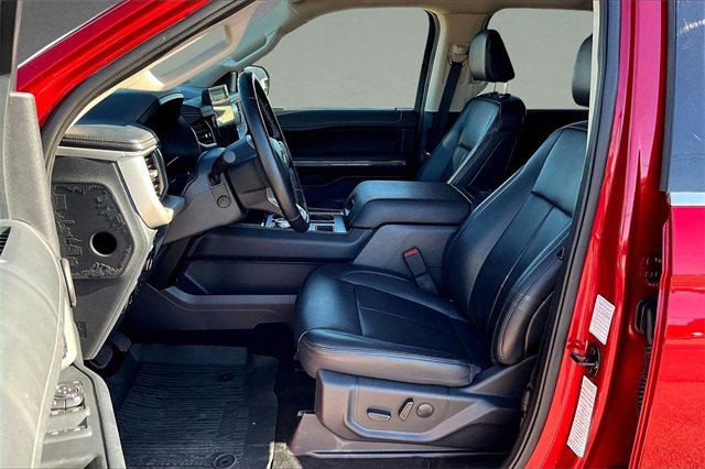 Used 2022 Ford Expedition XLT image 24