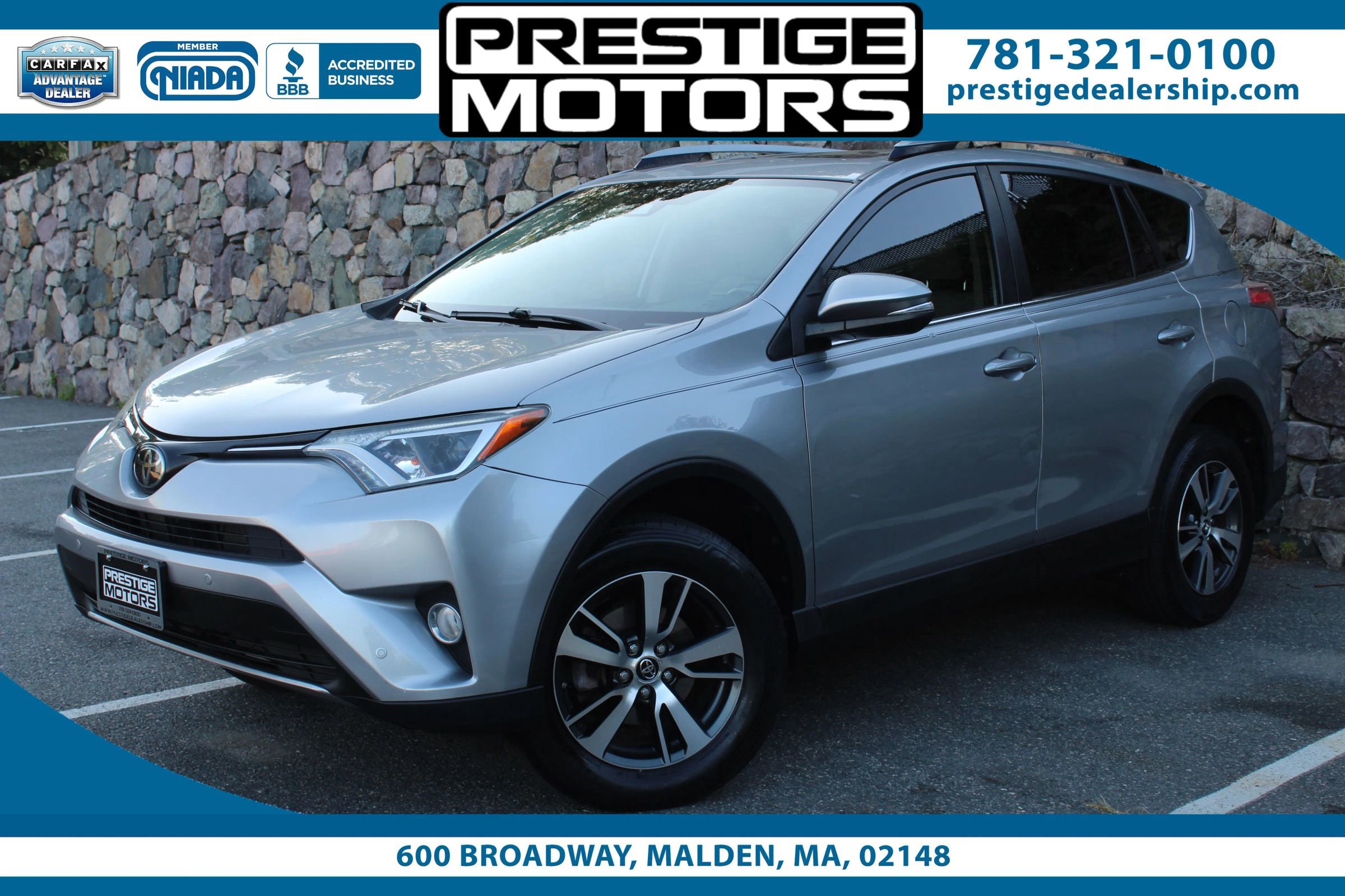 Used 2018 Toyota RAV4 XLE image 1