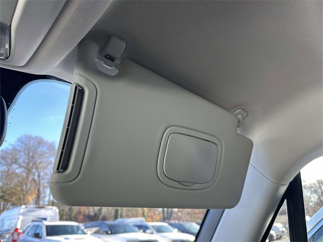 Certified 2022 Jeep Renegade Latitude w/ Convenience Group image 38