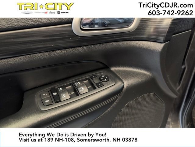 Used 2019 Jeep Grand Cherokee Altitude image 17
